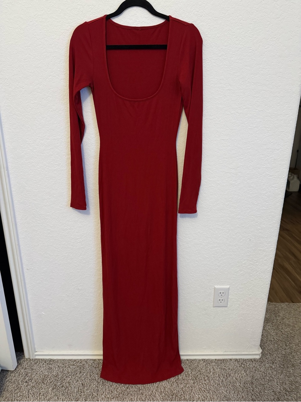 SKIMS Bodycon Maxi Dress - Red/Maroon